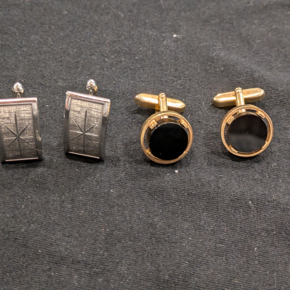 Vintage Men's Accessories Set Of 2 PairsGold and Silver Geometric Cuff Links